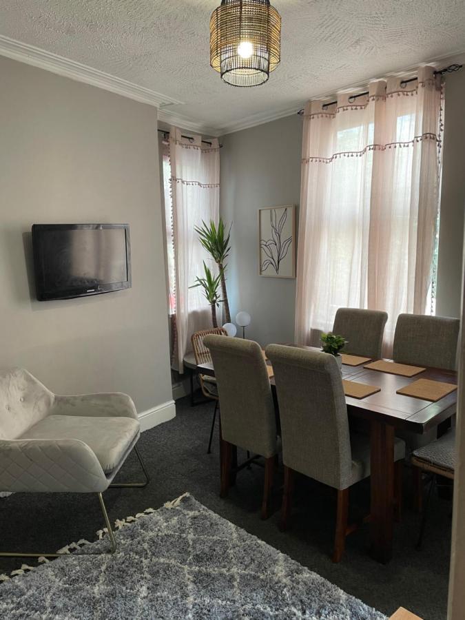Perfect For Large Groups, Sleeps 15 Close To City Centre Sheffield Bagian luar foto
